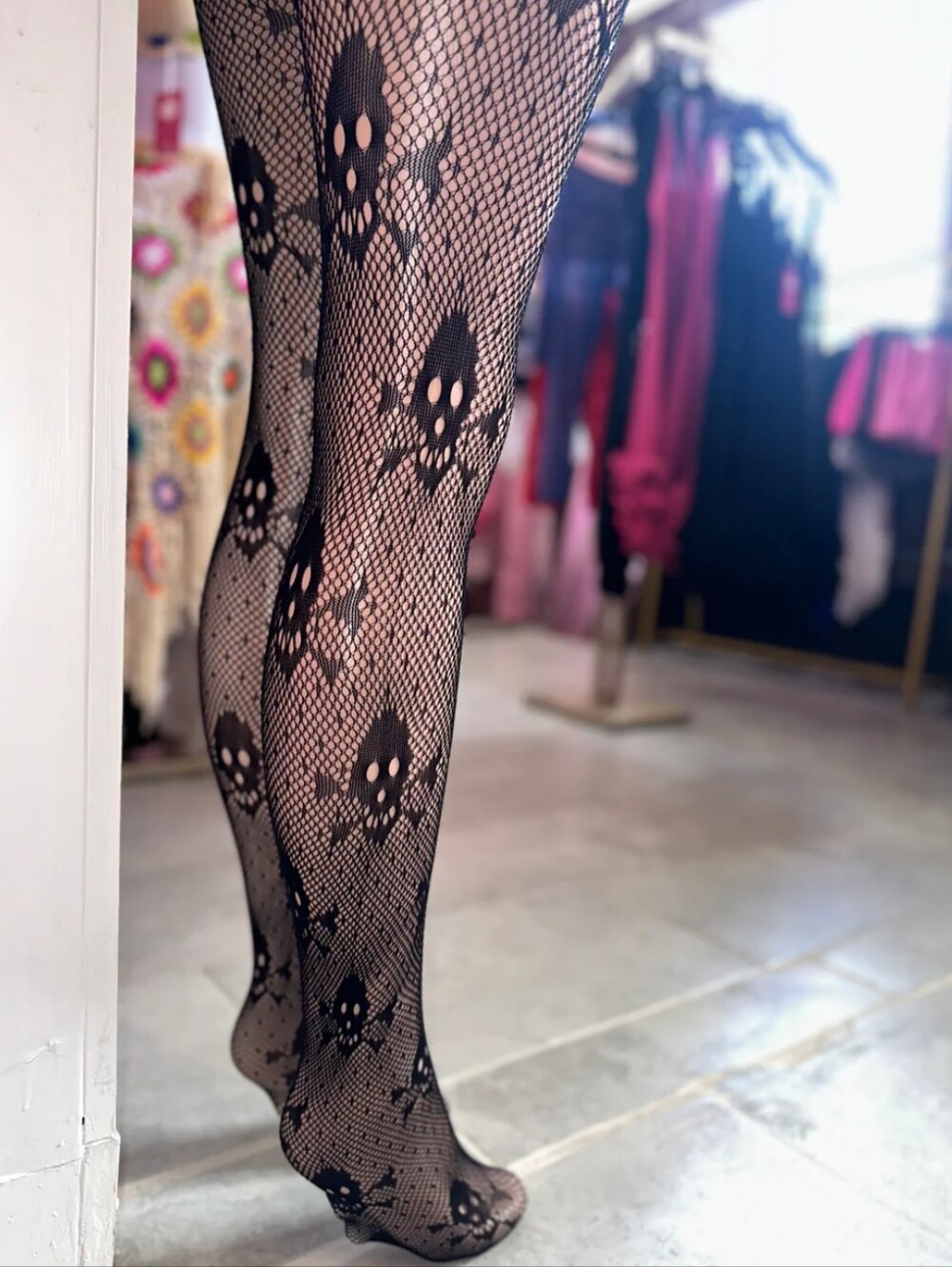 Skull Pattern Black Fishnet Tights - Picture 4 of 8